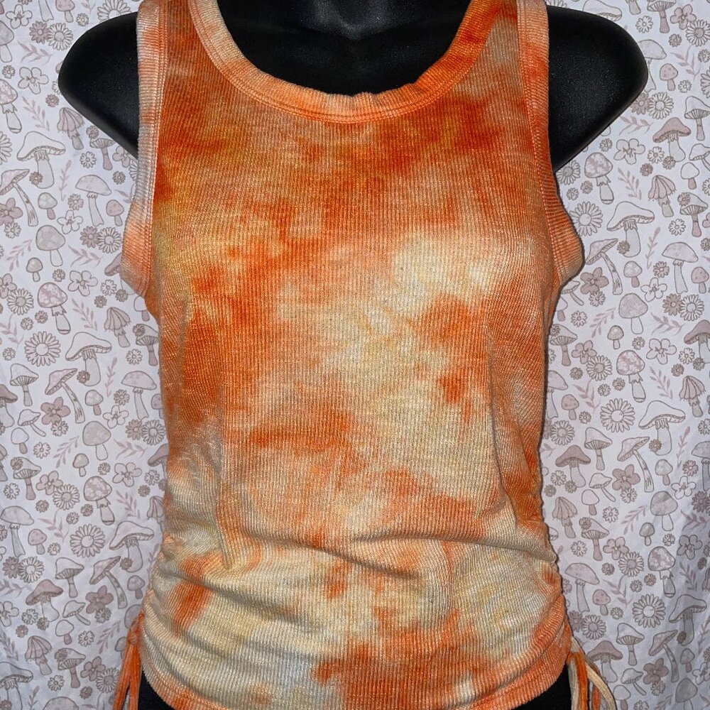orange tank top